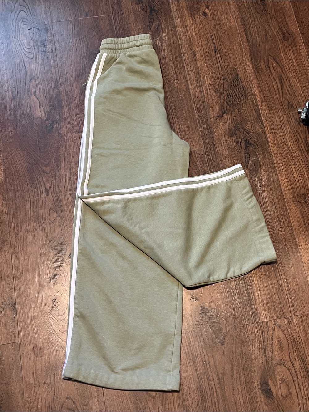 Adidas Sage Green Pants - Picture 4 of 5